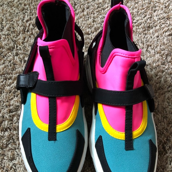 Women shoes - Picture 2 of 6